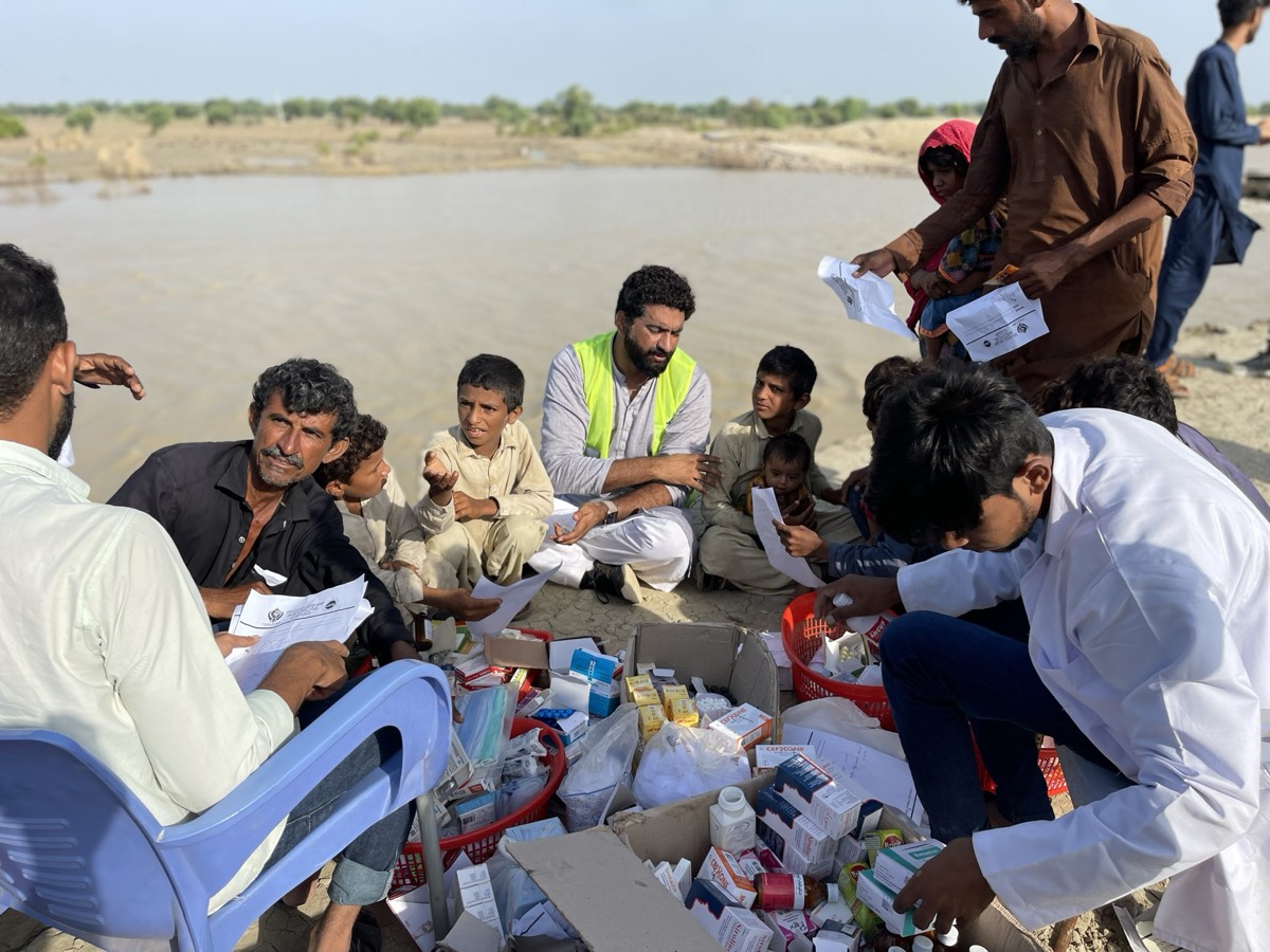 Flood Relief Rajanpur 2022 - Langar service for affected families